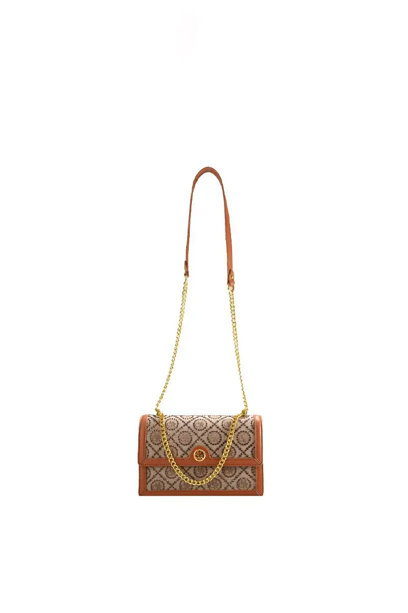 Gracefully Styled Bag for Any Occasion