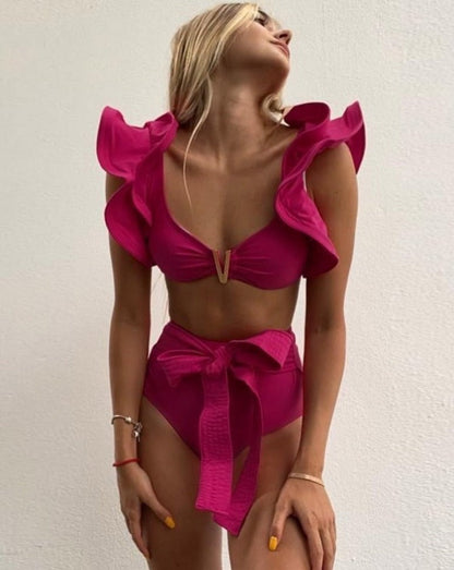 Well Tailored Swimsuit with a Graceful Silhouette