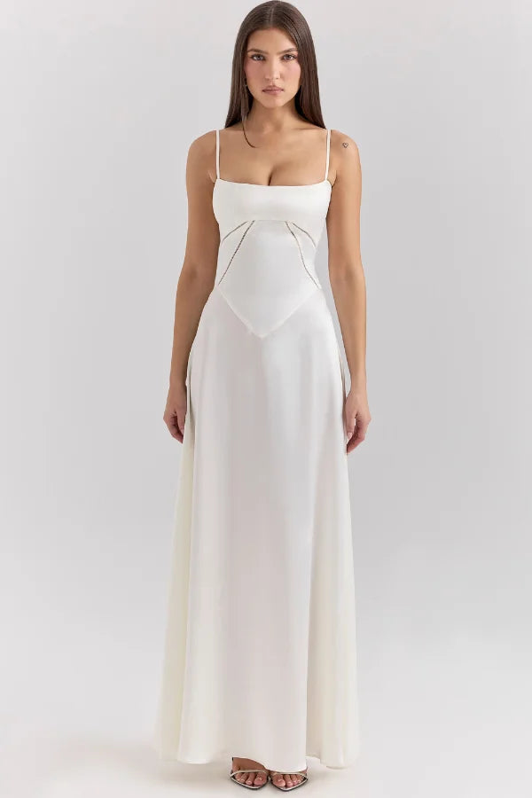 Beautifully Finished Garment in a Timeless Design