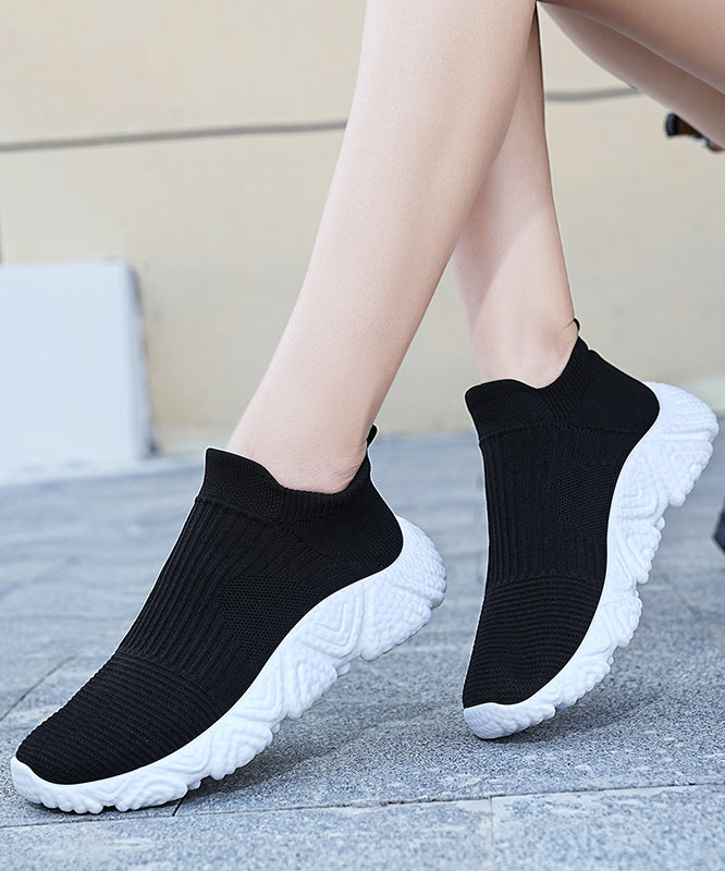 Well Tailored Shoes with a Graceful Silhouette
