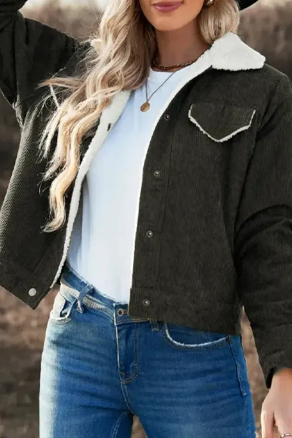 Elegantly Styled Jacket for Everyday Wear