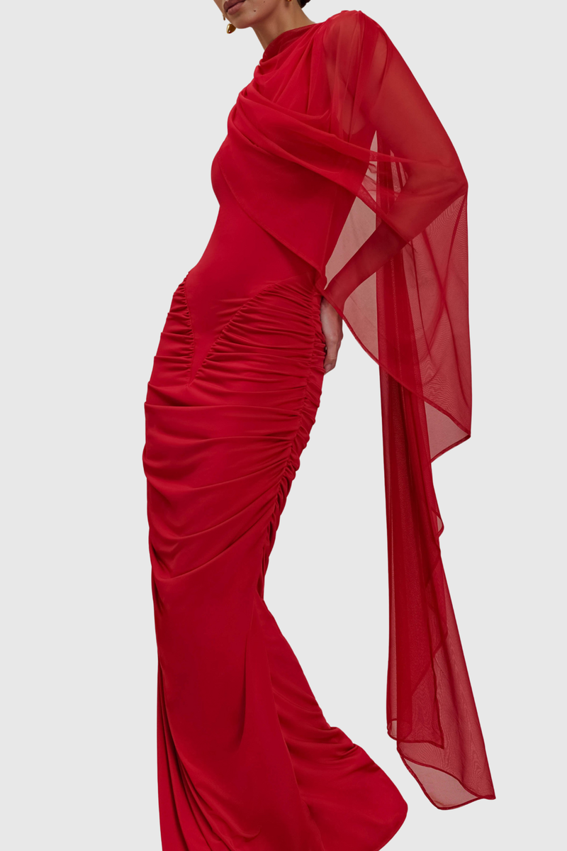 Well Tailored Dress with a Graceful Silhouette