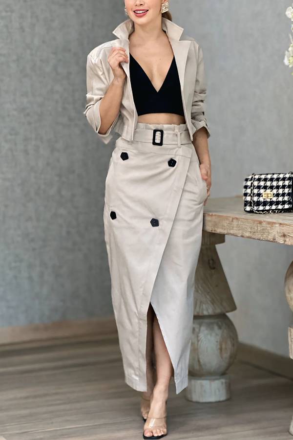 Effortlessly Elegant Jacket with a Timeless Design