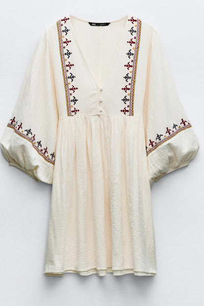 Beautifully Crafted Dress in a Classic Style