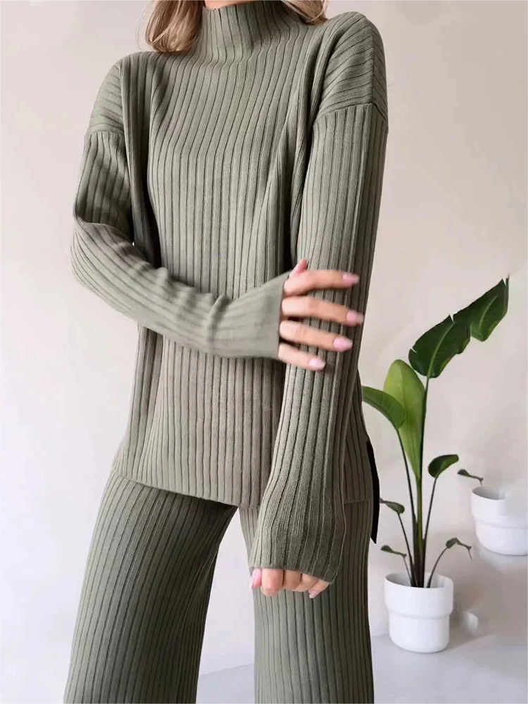 Beautifully Finished Sweater in a Timeless Design