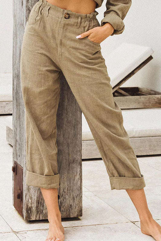Effortlessly Elegant Pants with a Timeless Design