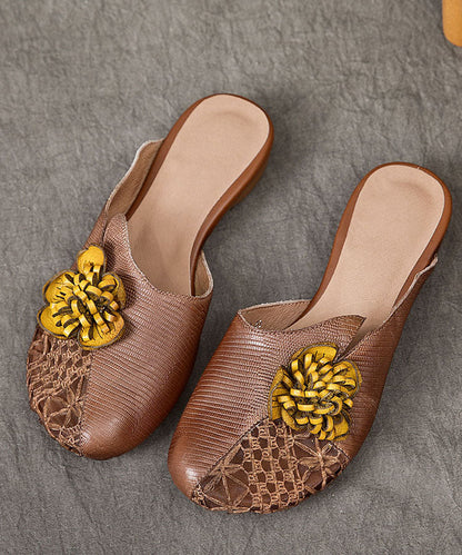 Well Tailored Sandals with a Graceful Silhouette