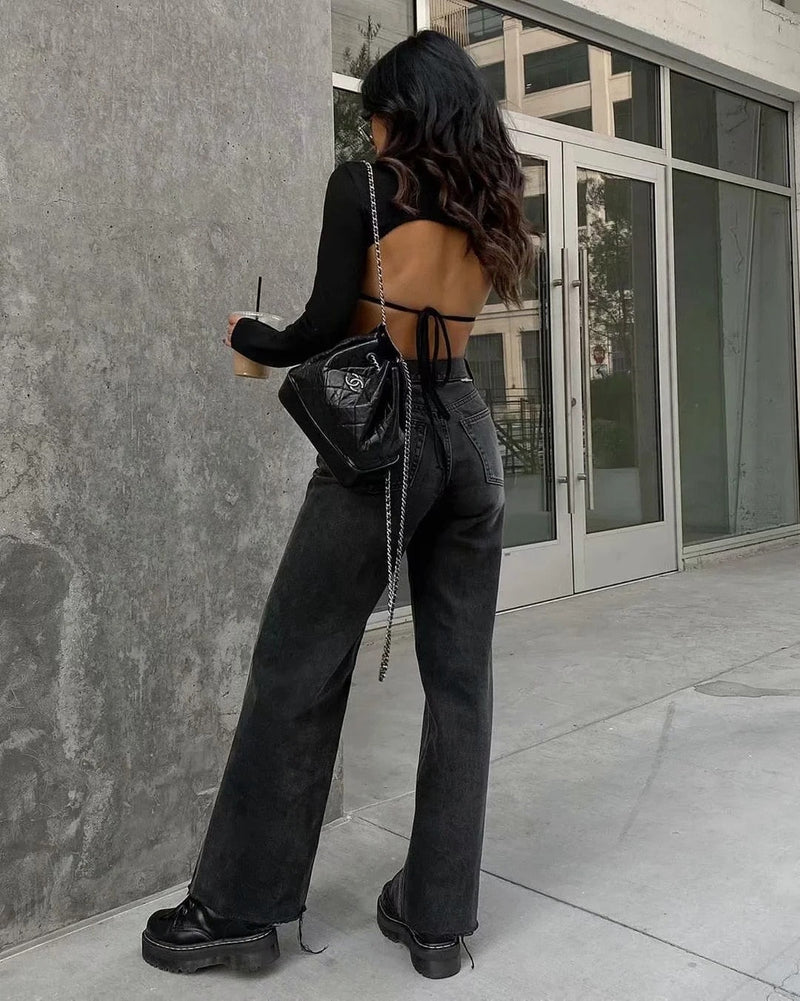 Effortlessly Elegant Garment with a Timeless Design
