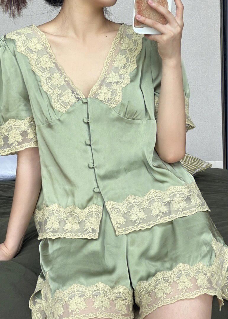 Vintage Inspired Garment with a Contemporary Edge
