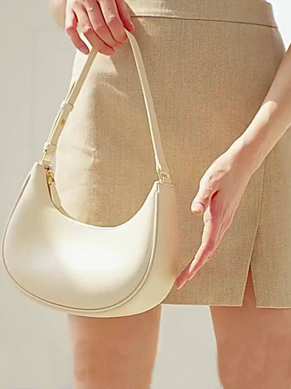 Elegantly Styled Bag for Everyday Wear