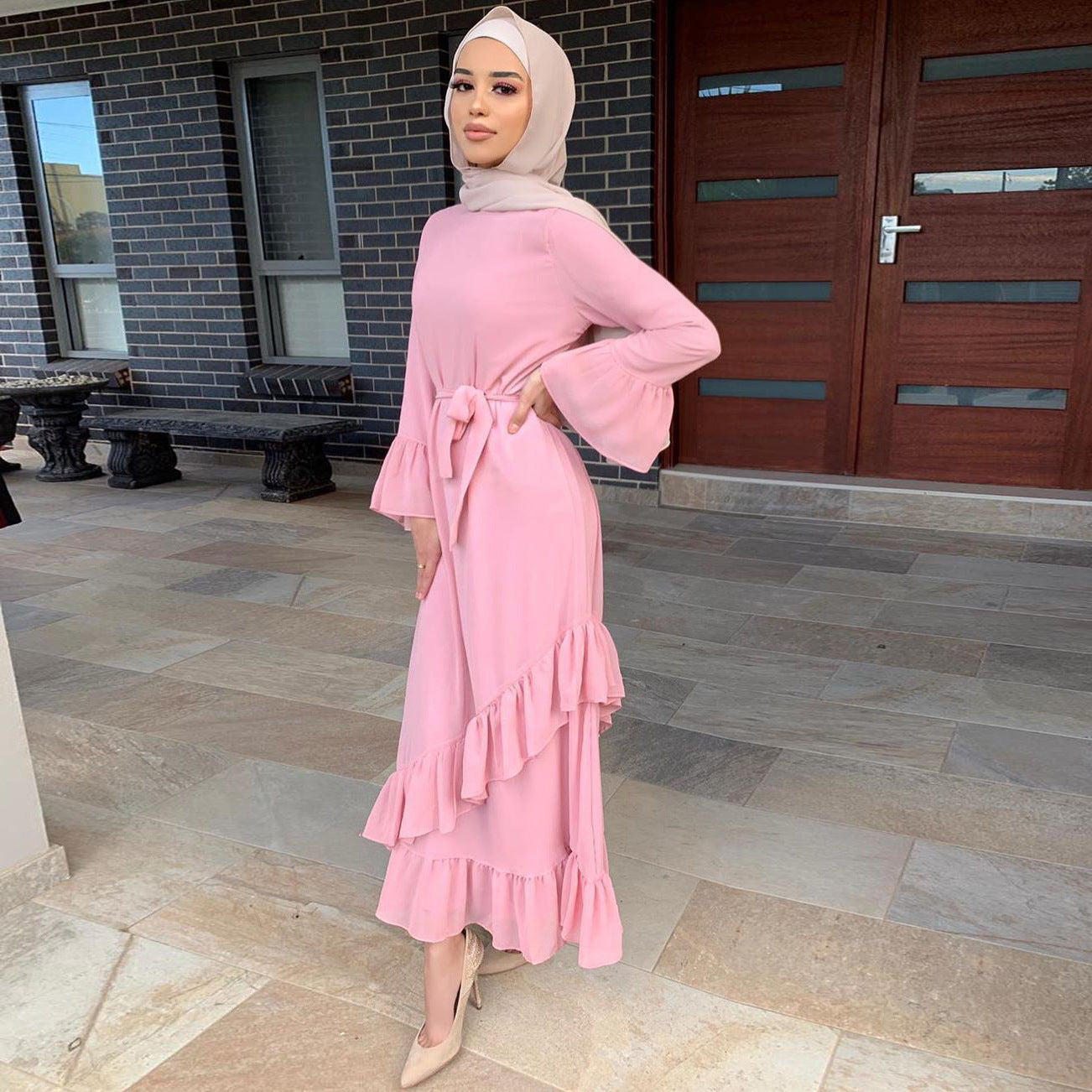 Beautifully Crafted Dress in a Classic Style