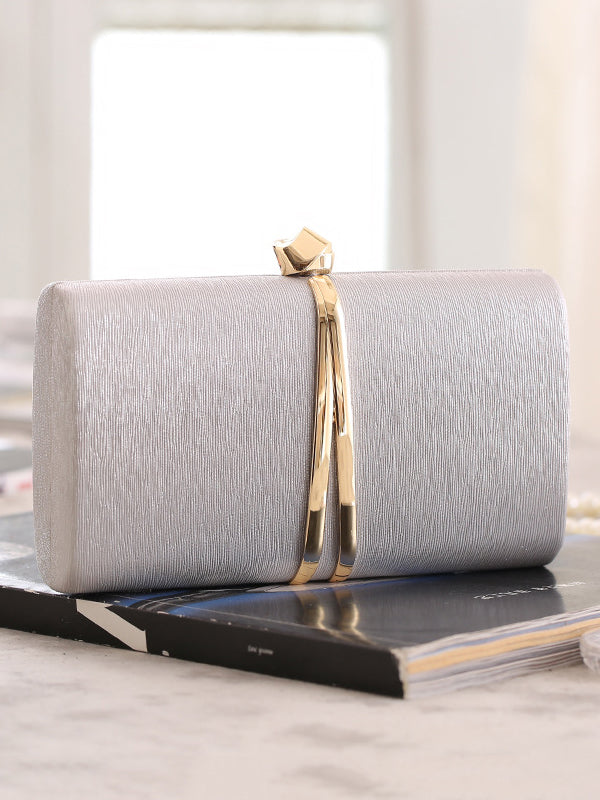 Sophisticated Bag with a Clean Classic Look
