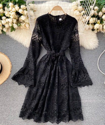 Classic Vintage Dress with a Flattering Fit
