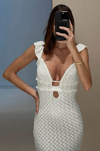 Well Tailored Dress with a Graceful Silhouette