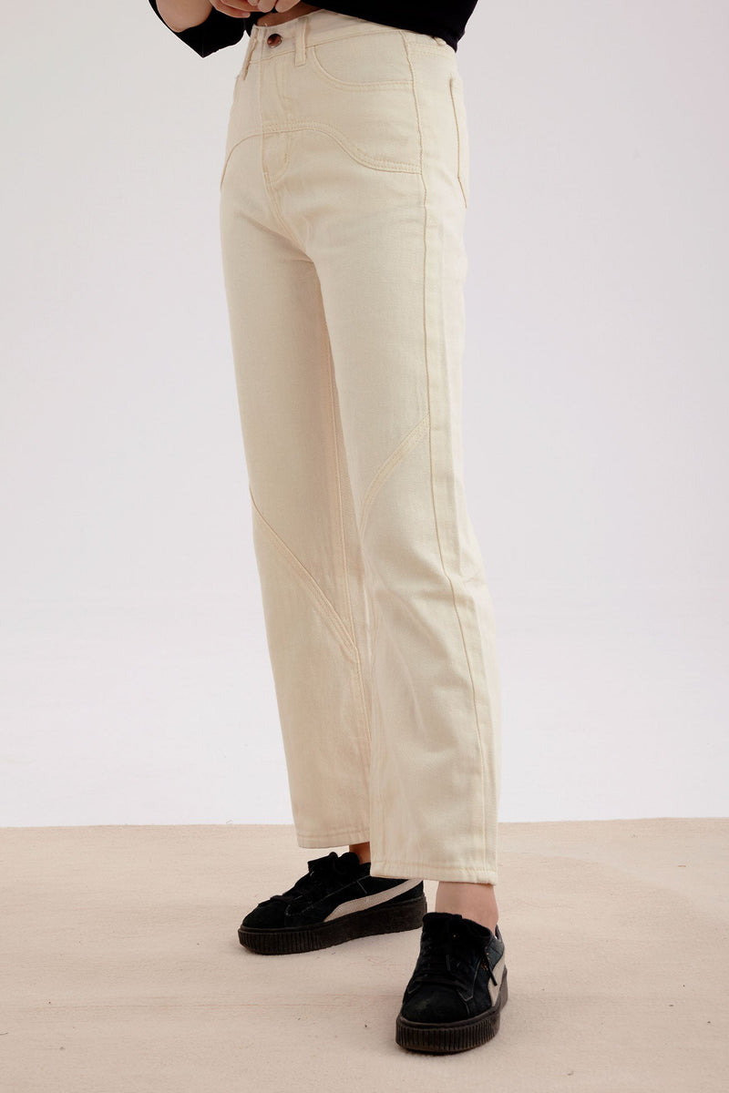 Well Tailored Garment with a Graceful Silhouette