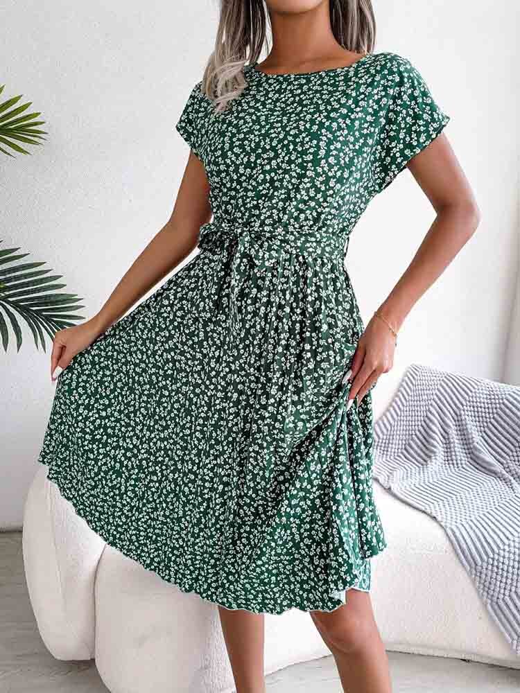 Polished Dress with an Effortless Classic Look