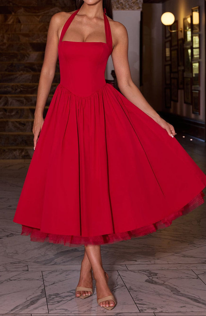 Beautifully Finished Dress in a Timeless Design