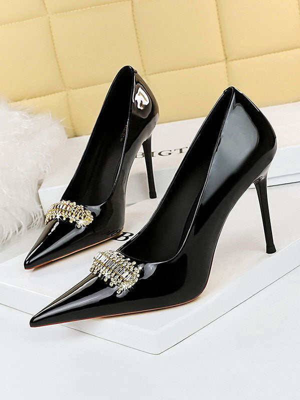 Elegantly Styled Garment for Everyday Wear