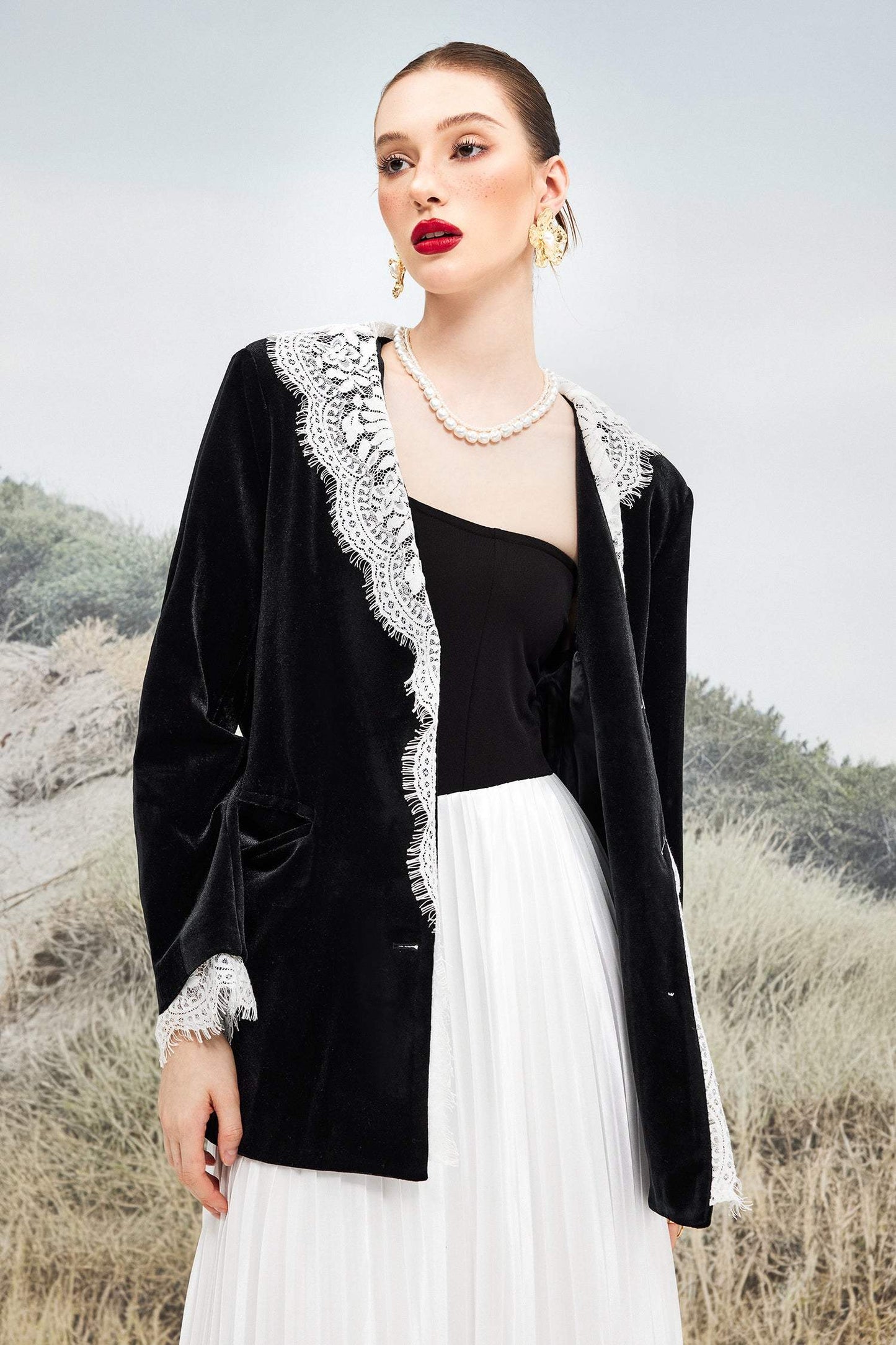 Effortlessly Elegant Garment with a Timeless Design