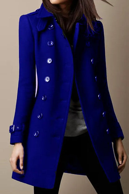 Well Tailored Coat with a Graceful Silhouette