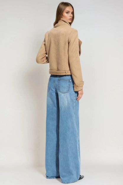 Beautifully Finished Jacket in a Timeless Design