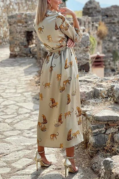 Well Tailored Dress with a Graceful Silhouette