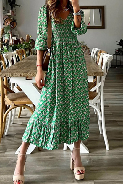 Classic Vintage & Enduringly Stylish Dress