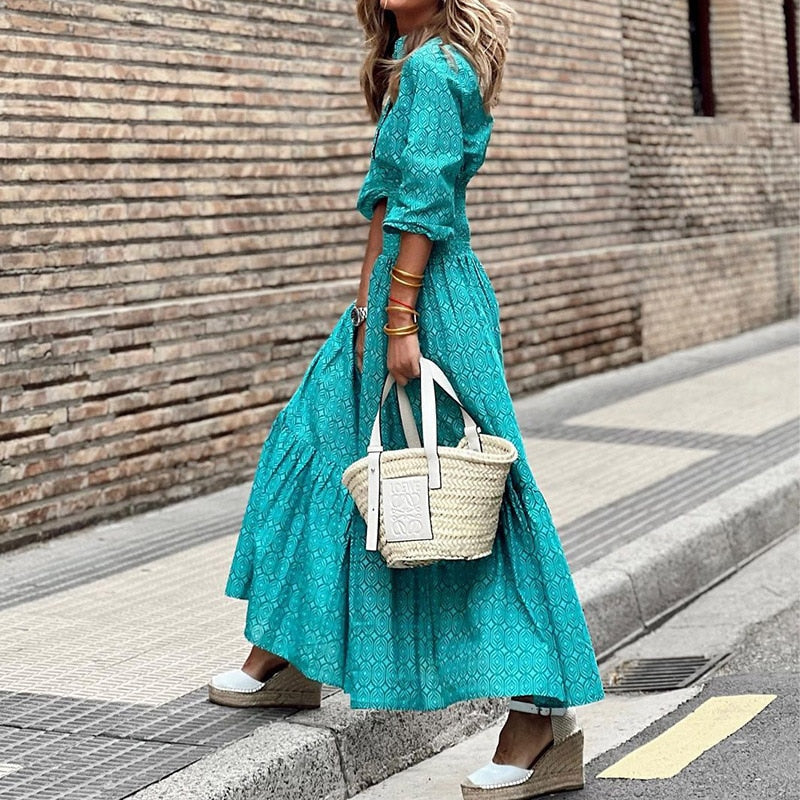 Effortlessly Elegant Dress with a Timeless Design