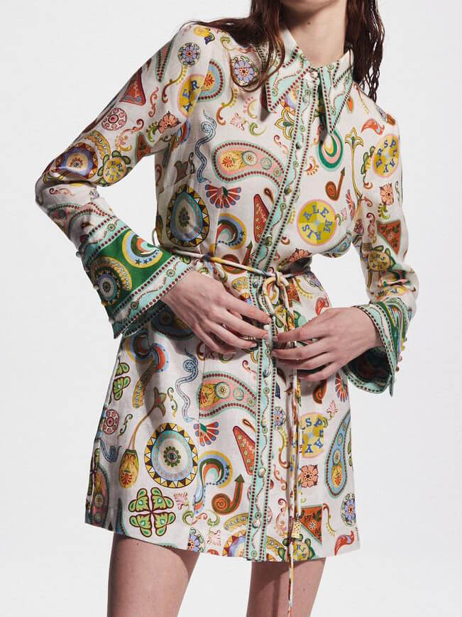 Effortlessly Elegant Dress with a Timeless Design