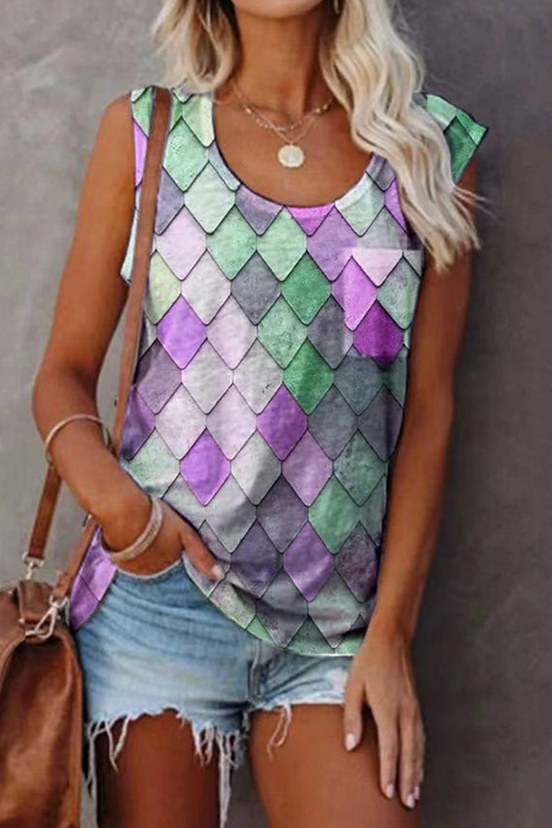 A Vintage Style Top with Delicate Timeless Details