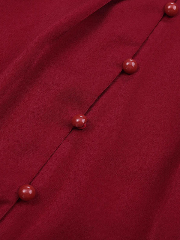 Well Tailored Blouse with a Graceful Silhouette