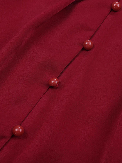 Well Tailored Blouse with a Graceful Silhouette