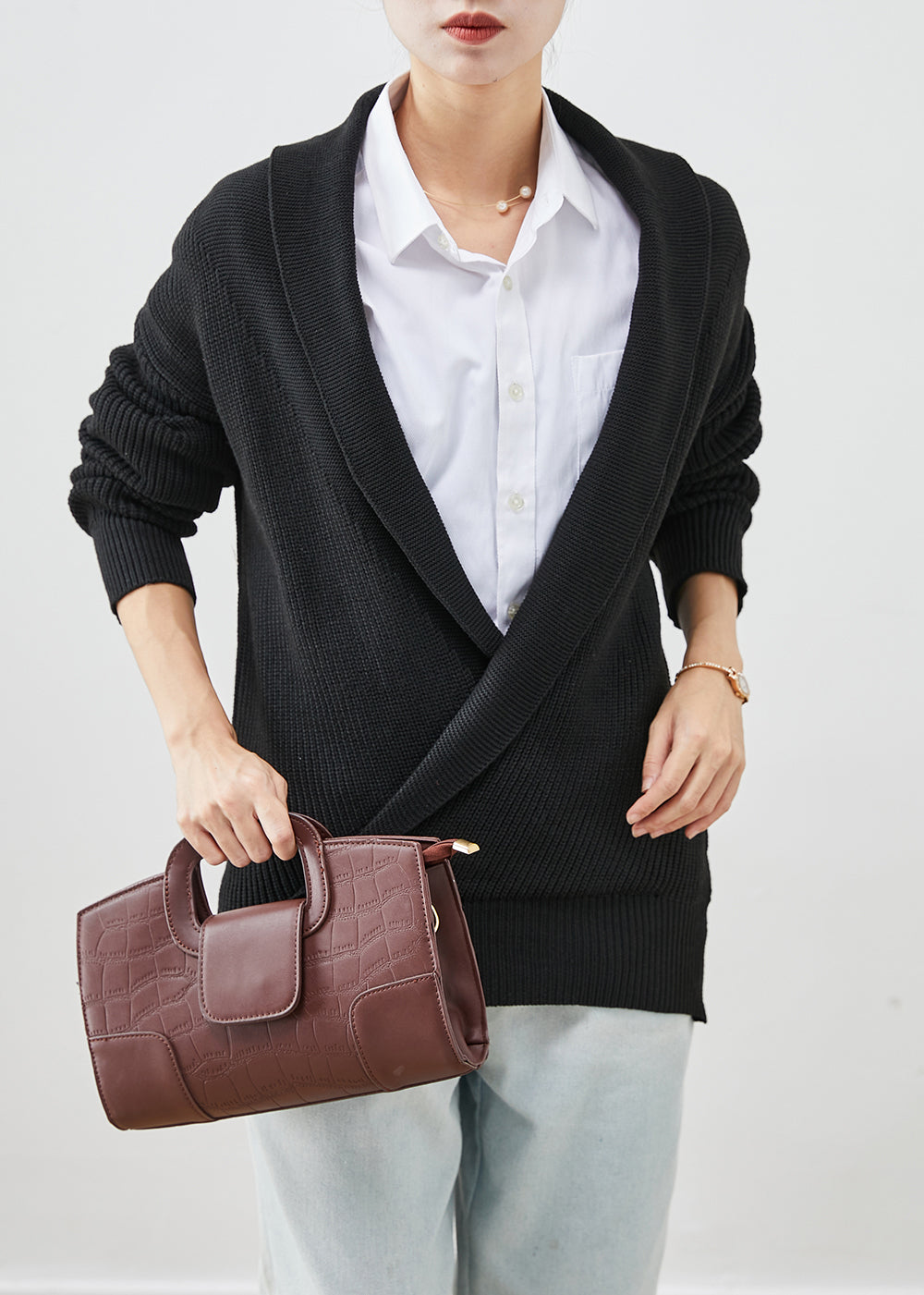 Well Tailored Sweater with a Graceful Silhouette