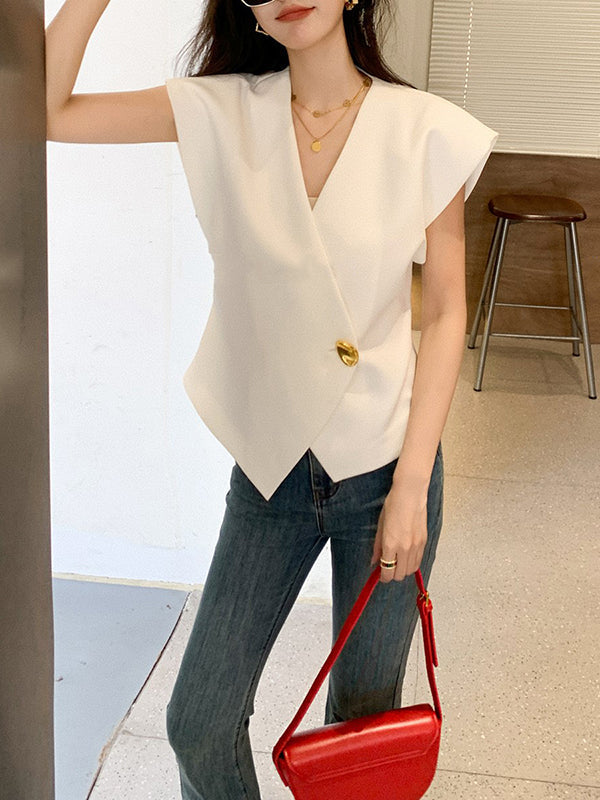 Effortlessly Elegant Top with a Timeless Design