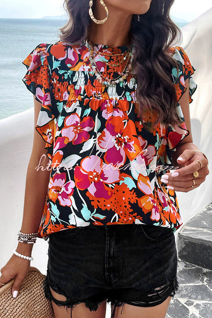 Classic Vintage Pullover with a Flattering Fit