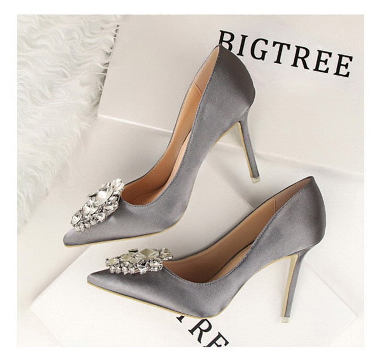 Elegantly Styled Heels for Everyday Wear