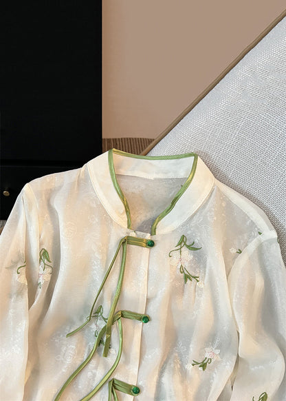Well Tailored Shirt with a Graceful Silhouette