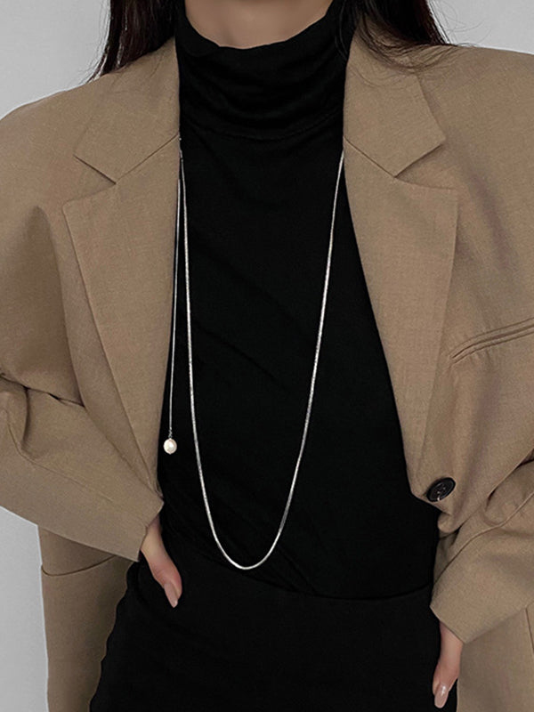 Well Tailored Garment with a Graceful Silhouette