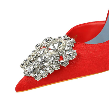 Well Tailored Heels with a Graceful Silhouette