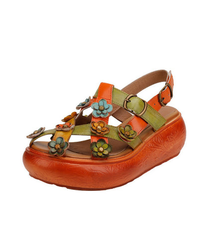 Well Tailored Sandals with a Graceful Silhouette