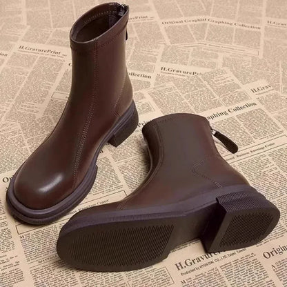 Well Tailored Boots with a Graceful Silhouette