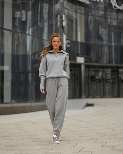 Effortlessly Elegant Garment with a Timeless Design