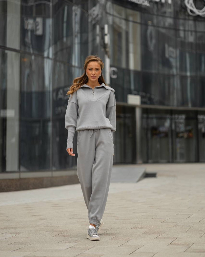 Effortlessly Elegant Garment with a Timeless Design