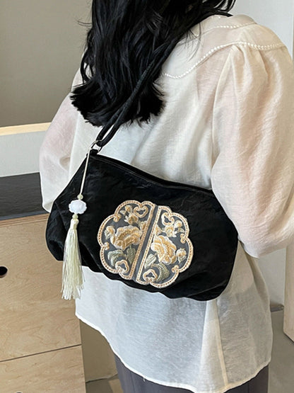 Elegantly Styled Bag for Everyday Wear