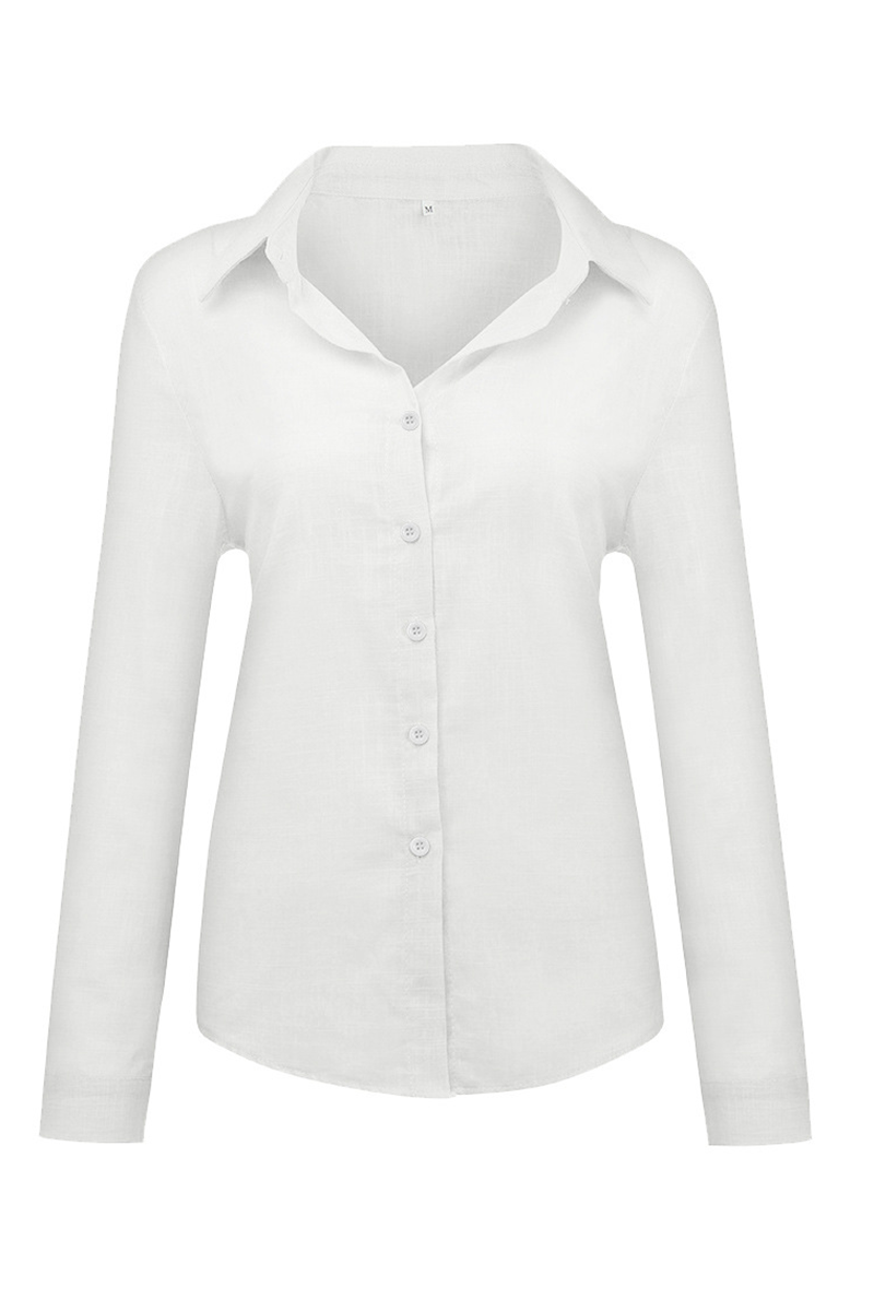 Classic Vintage Blouse with a Flattering Fit