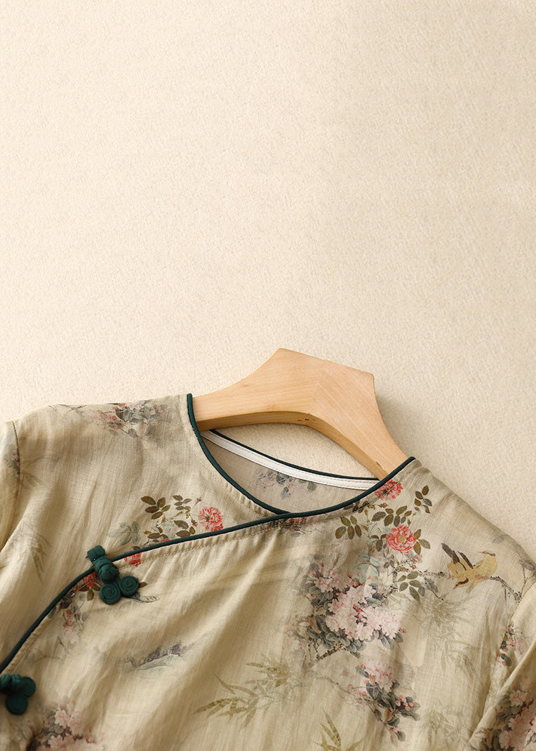 Effortlessly Elegant Blouse with a Timeless Design