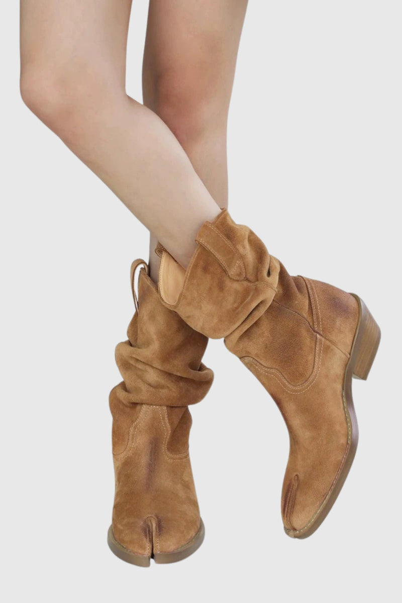 Well Tailored Boots with a Graceful Silhouette