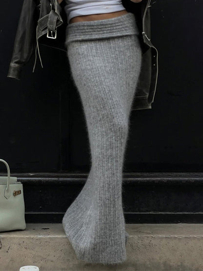 Effortlessly Elegant Garment with a Timeless Design