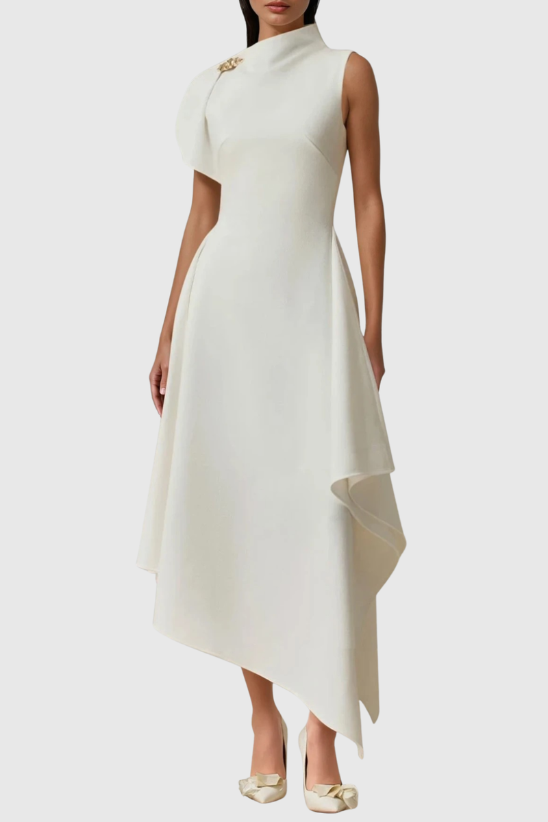 Beautifully Finished Dress in a Timeless Design