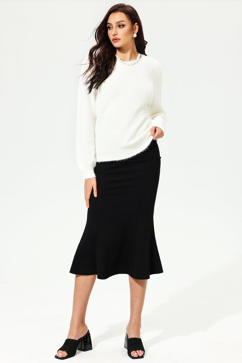 Beautifully Finished Sweater in a Timeless Design